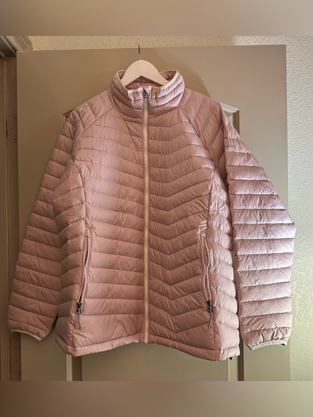 Columbia Light Pink Packable puffer Jacket - Women's 2X